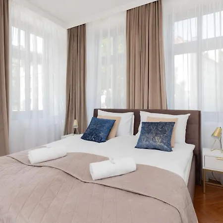 Stylish & Trendy Browar Gdanski By Renters